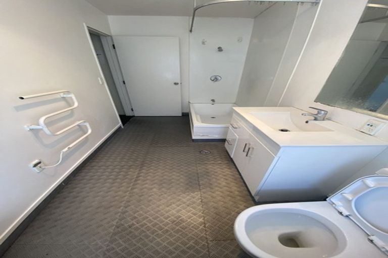 Photo of property in 1/336 Lincoln Road, Addington, Christchurch, 8024