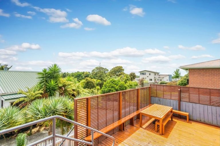 Photo of property in 82 Forest Lake Road, Forest Lake, Hamilton, 3200