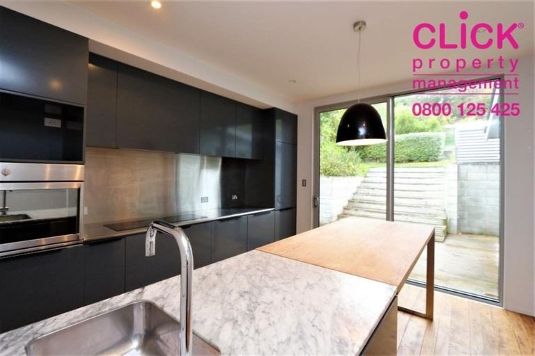 Photo of property in 29 Marine Parade, Macandrew Bay, Dunedin, 9014