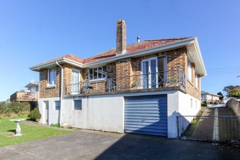 Photo of property in 12 Watene Crescent, Waitara, 4320