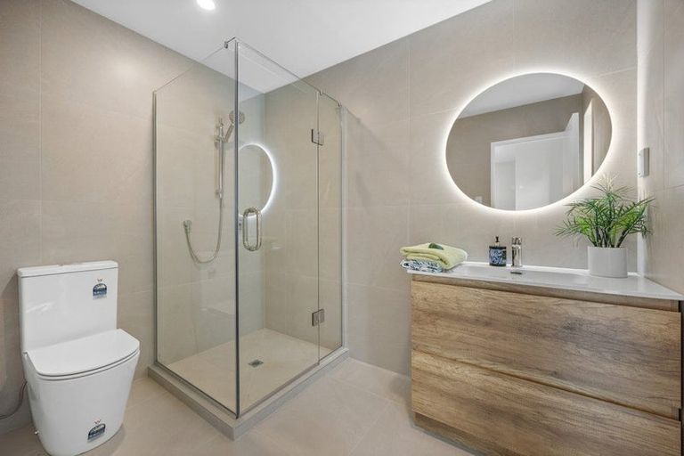 Photo of property in 58c Fitzherbert Avenue, West Harbour, Auckland, 0618