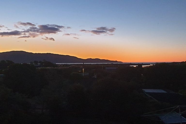 Photo of property in 6 Ruru Road, Otaihanga, Paraparaumu, 5036