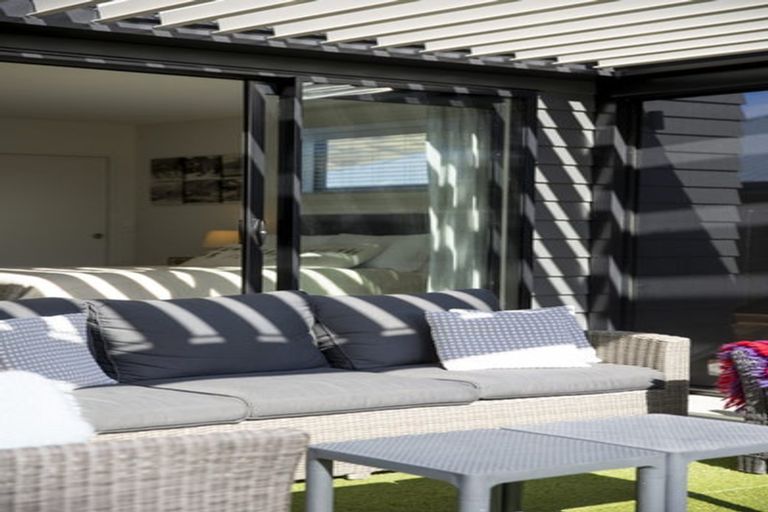 Photo of property in 11 Red Cottage Drive, Lake Hayes, Queenstown, 9304