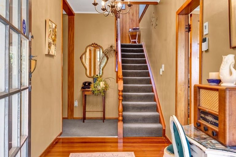 Photo of property in 70 Collins Street, Hawera, 4610