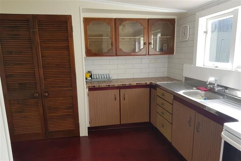 Photo of property in 4126 Great North Road, Glen Eden, Auckland, 0602