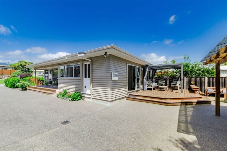 Photo of property in 10 Dale Road, Raumati South, Paraparaumu, 5032