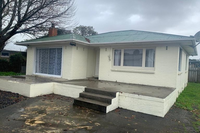 Photo of property in 68 Sutton Crescent, Papakura, 2110