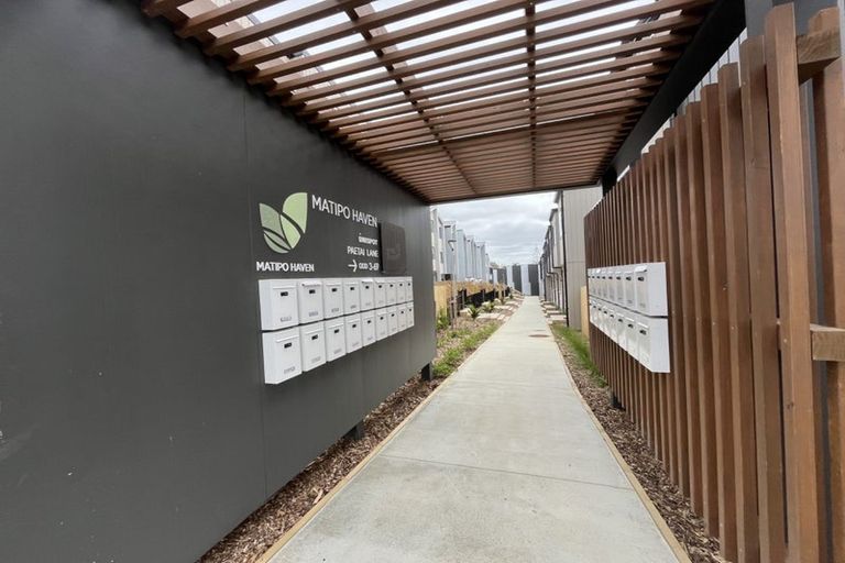 Photo of property in 7 Paetai Lane, Te Atatu Peninsula, Auckland, 0610