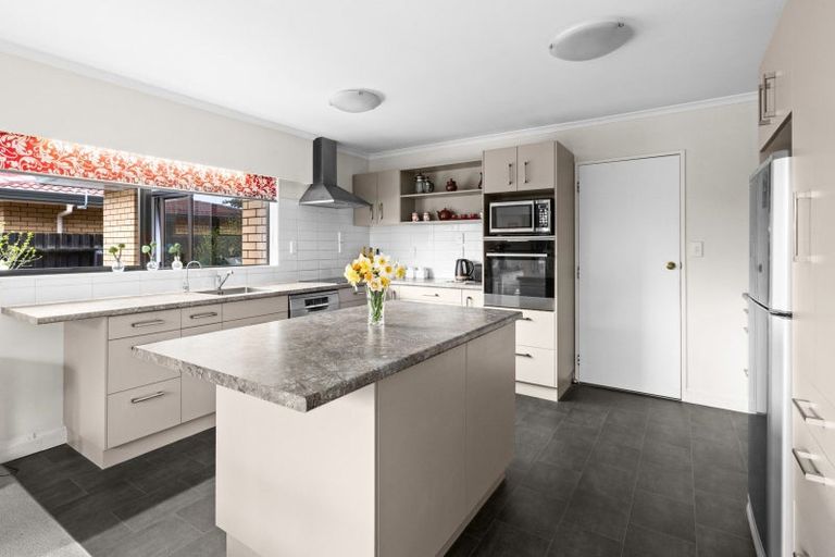 Photo of property in 44c Avondale Road, Taradale, Napier, 4112