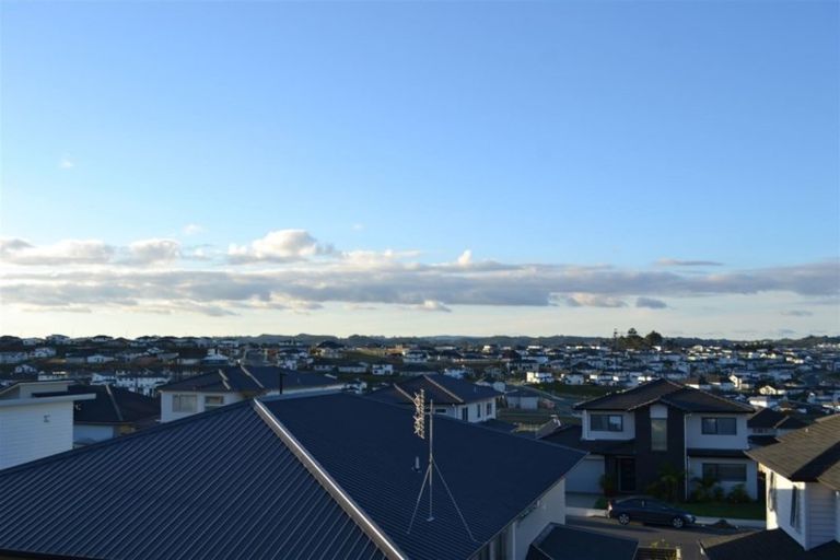 Photo of property in 62 Wainui Road, Silverdale, 0932