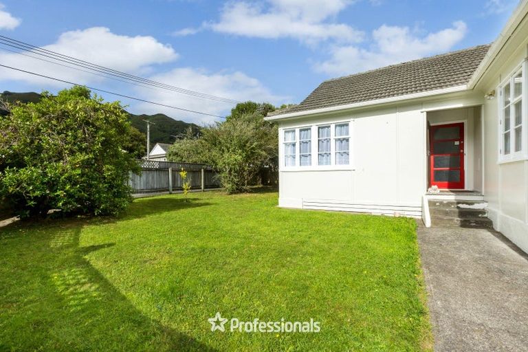 Photo of property in 8 Wilkie Crescent, Naenae, Lower Hutt, 5011