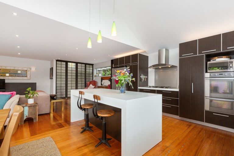 Photo of property in 15 Kowhai Street, Eastbourne, Lower Hutt, 5013