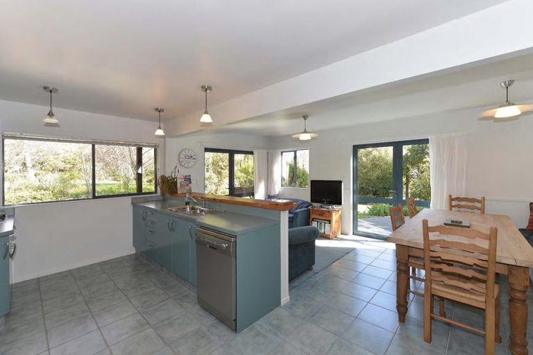 Photo of property in Atholwood Luxury Accommodation, 118 Bronte Road East, Bronte, Upper Moutere, 7173