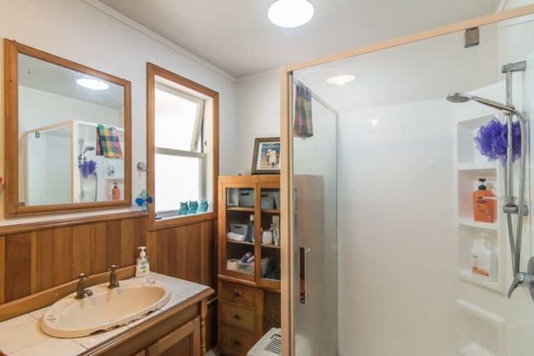 Photo of property in 12 Brazier Grove, Paraparaumu, 5032