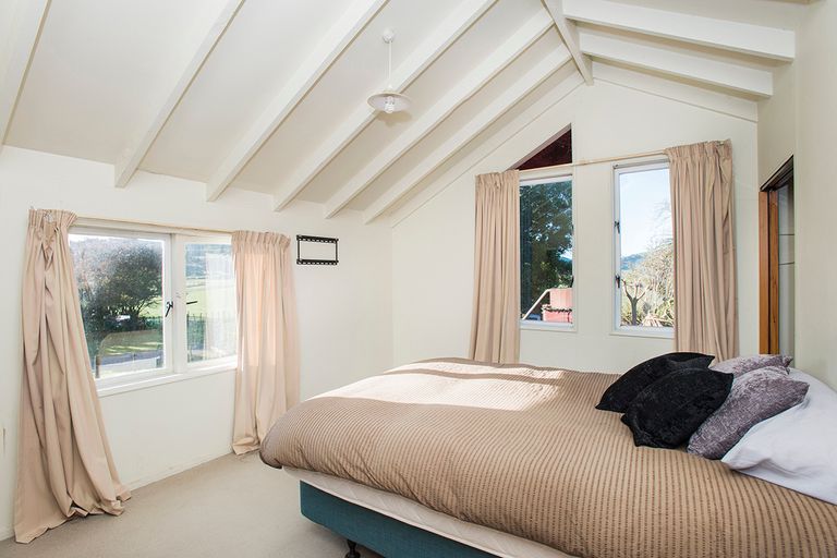 Photo of property in 13 Rangiuia Road, Tolaga Bay, 4077