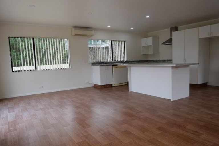 Photo of property in 32 Marae Road, Greenhithe, Auckland, 0632