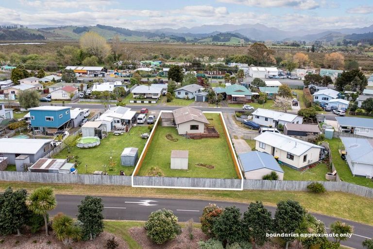 Photo of property in 28 Moewai Park Road, Whitianga, 3510