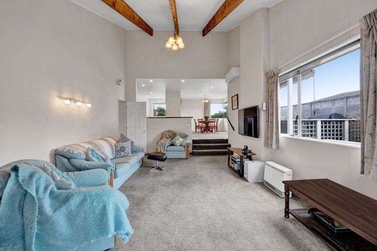 Photo of property in 54 Karina Road, Merrilands, New Plymouth, 4312