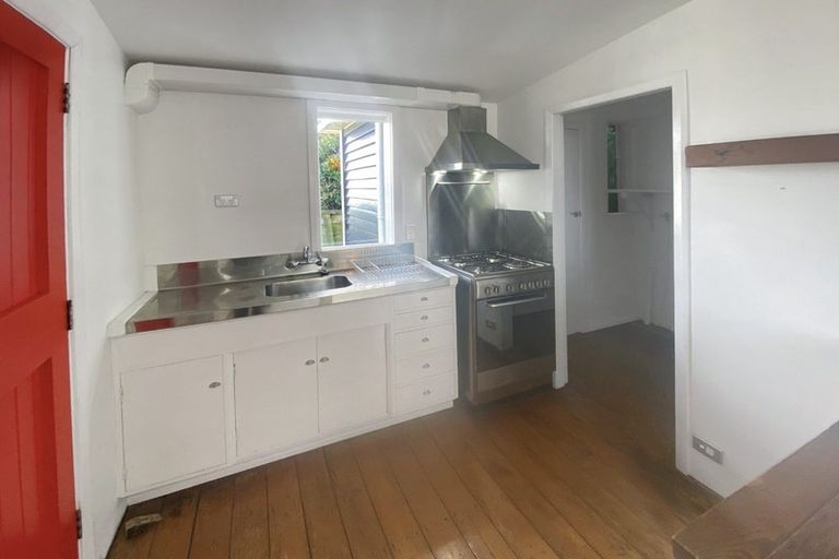 Photo of property in 35a Moa Point Road, Moa Point, Wellington, 6022