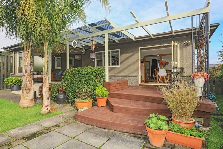 Photo of property in 3 Carl Avenue, Havelock North, 4130
