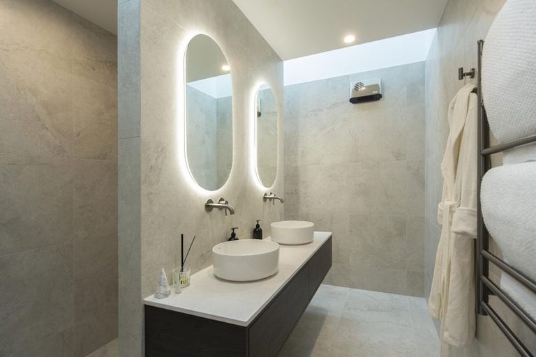 Photo of property in 22 Mcadam Drive, Jacks Point, Queenstown, 9371