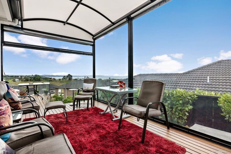 Photo of property in 21 Woodridge Drive, Stanmore Bay, Whangaparaoa, 0932