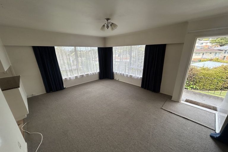 Photo of property in 1/16a Diana Drive, Glenfield, Auckland, 0627