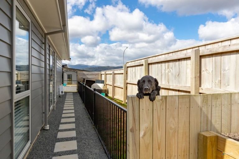 Photo of property in 103 Riverstone Drive, Riverstone Terraces, Upper Hutt, 5018