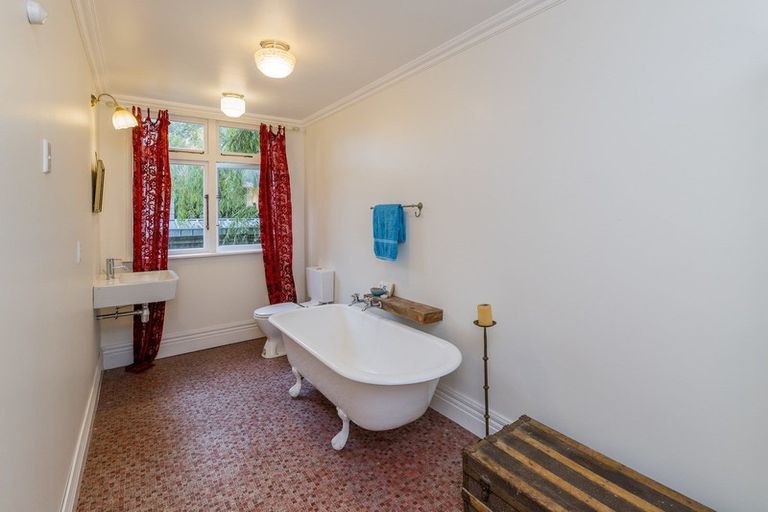 Photo of property in 37 Kiharoa Street, Otaki Beach, Otaki, 5512