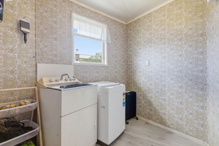 Photo of property in 14 Rangataua Street, Welcome Bay, Tauranga, 3112
