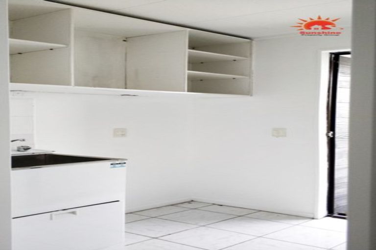 Photo of property in 148 Don Buck Road, Massey, Auckland, 0614