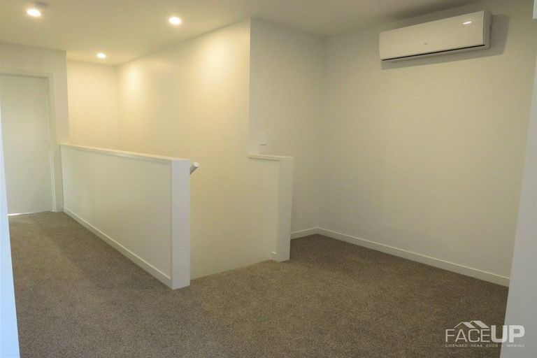 Photo of property in 28 Walter Merton Road, Hobsonville, Auckland, 0616