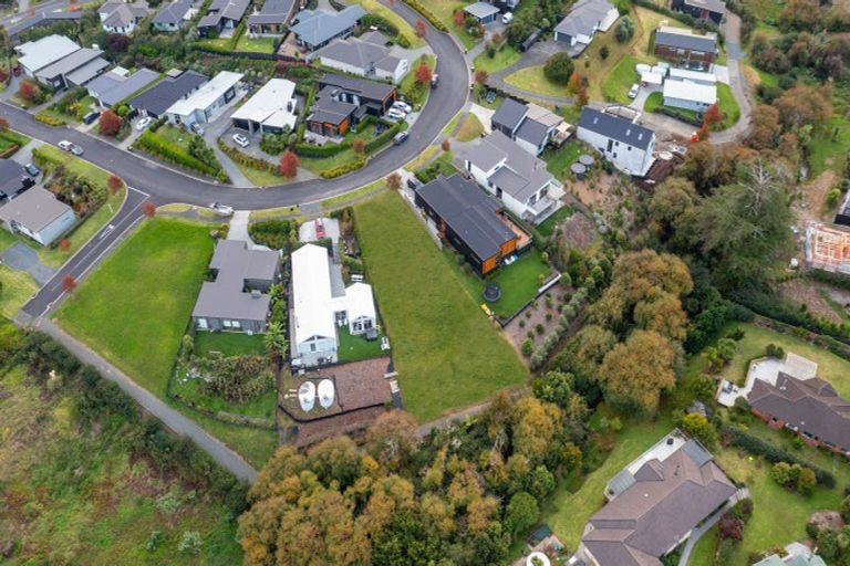 Photo of property in 37 Laly Haddon Place, Matakana, 0985