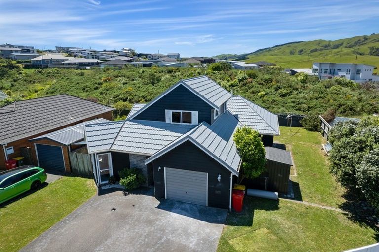 Photo of property in 7 Westridge, Camborne, Porirua, 5026