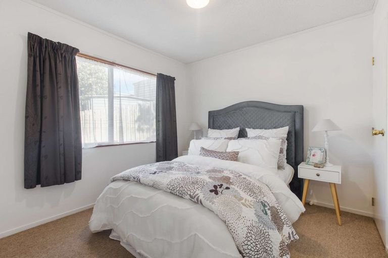 Photo of property in 2/10 Don Street, Papakura, 2110