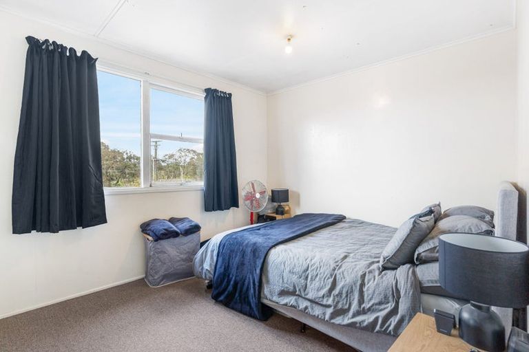 Photo of property in 17 Trinidad Road, Sunnynook, Auckland, 0620