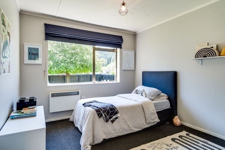 Photo of property in 35 Shaw Road, Eskdale, Napier, 4182