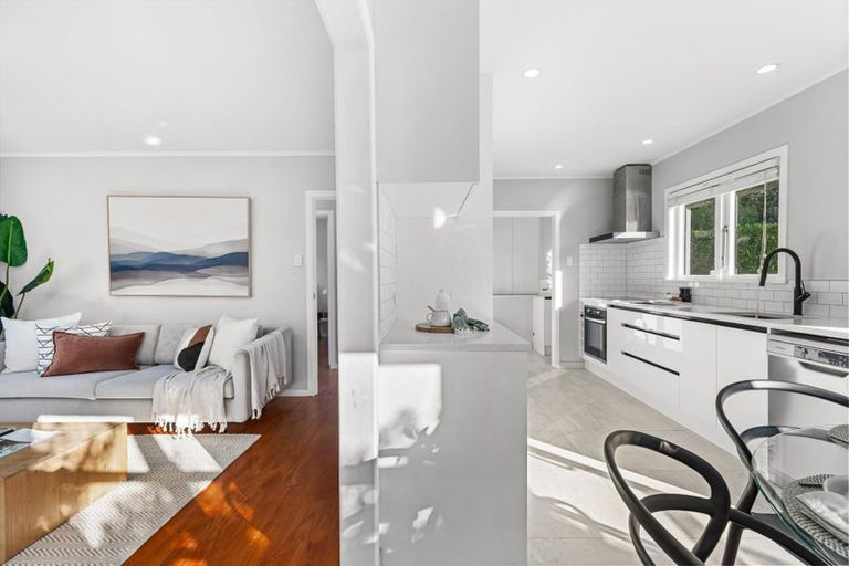 Photo of property in 1/86 Tirimoana Road, Te Atatu South, Auckland, 0602