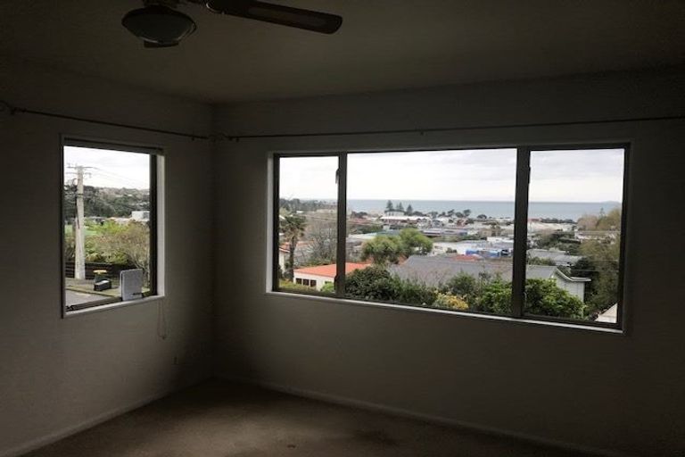 Photo of property in 2 Arran Road, Browns Bay, Auckland, 0630