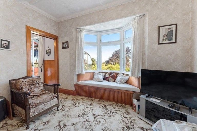 Photo of property in 126 Mangorei Road, Merrilands, New Plymouth, 4312