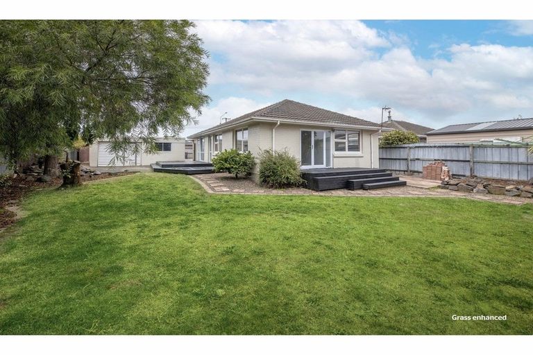 Photo of property in 189 Burwood Road, Burwood, Christchurch, 8083