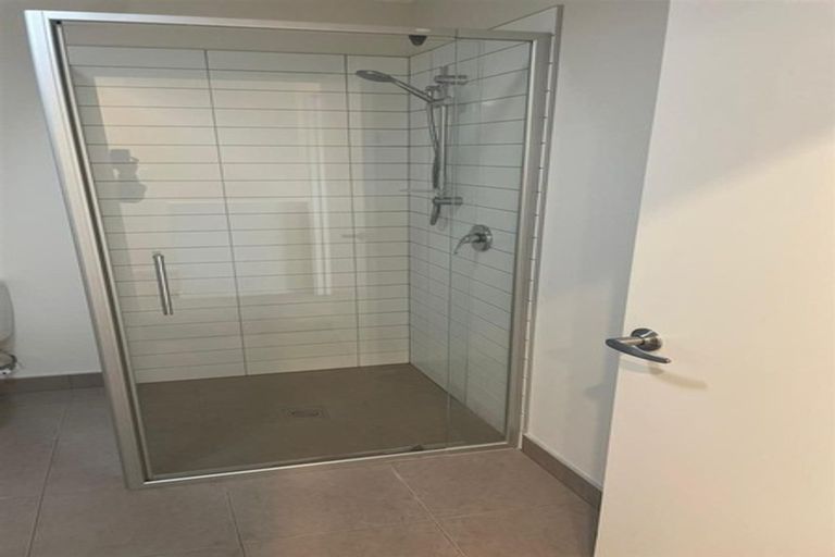 Photo of property in 11 Fermi Lane, Papakura, 2110