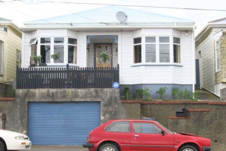 Photo of property in 7 Luxford Street, Berhampore, Wellington, 6023