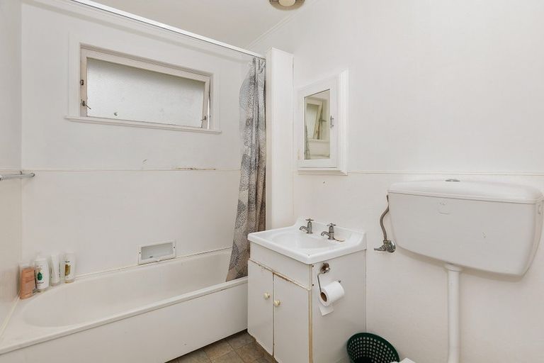 Photo of property in 1/2 Oak Street, Morrinsville, 3300