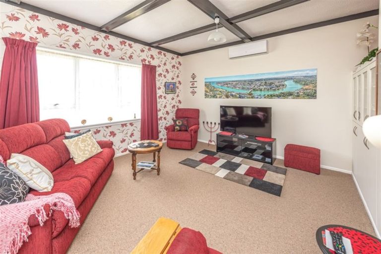 Photo of property in 33 Moore Avenue, Tawhero, Whanganui, 4501