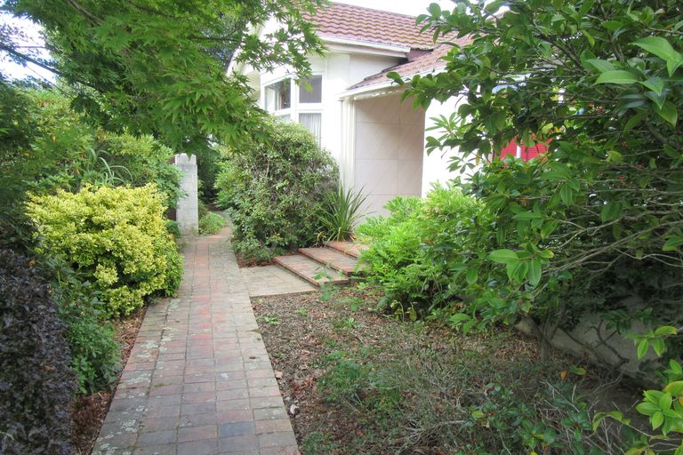 Photo of property in 33 Rhodes Street, Waimate, 7924