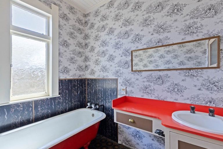 Photo of property in 65 Record Street, Fitzroy, New Plymouth, 4312