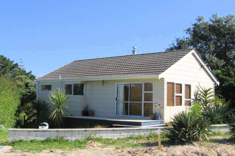Photo of property in 140 Karewa Parade, Papamoa Beach, Papamoa, 3118