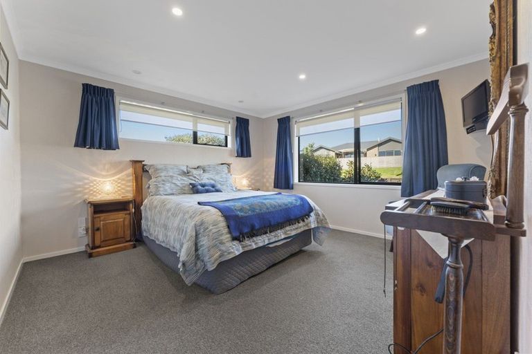 Photo of property in 53 Alberta Road, Glen Avon, New Plymouth, 4312