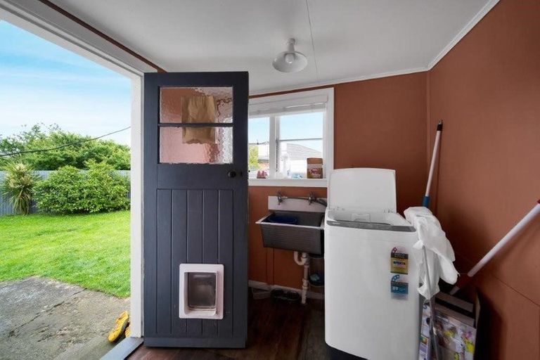 Photo of property in 13 Douglas Street, Hawera, 4610